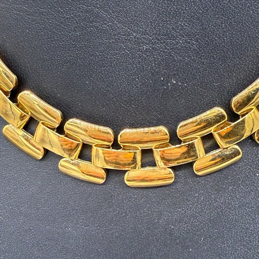 Vintage Trifari Panther Square Geometric Link Chain Choker Necklace Gold Tone - Picture 3 of 4